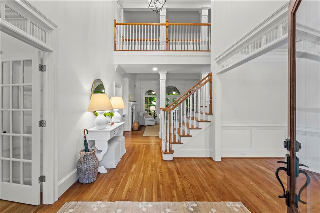 711 Hallbrook Court
