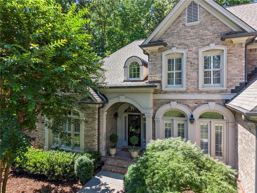 711 Hallbrook Court