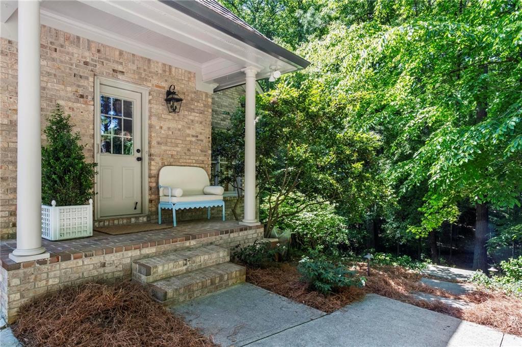 711 Hallbrook Court