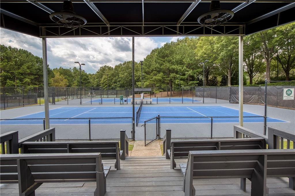 711 Hallbrook Court