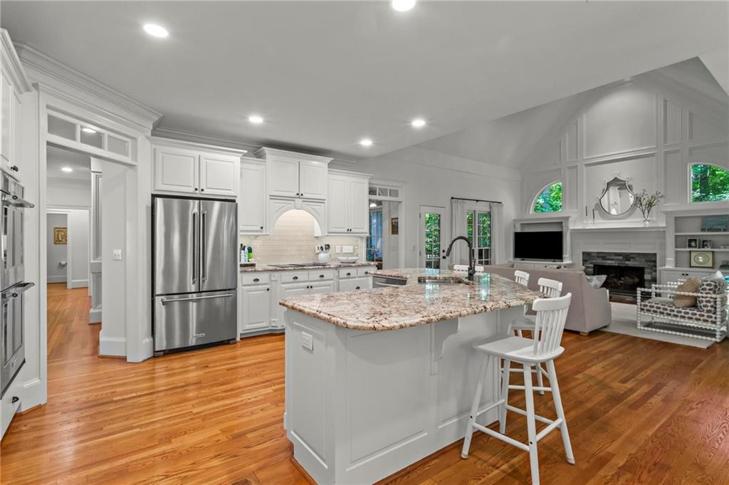 711 Hallbrook Court