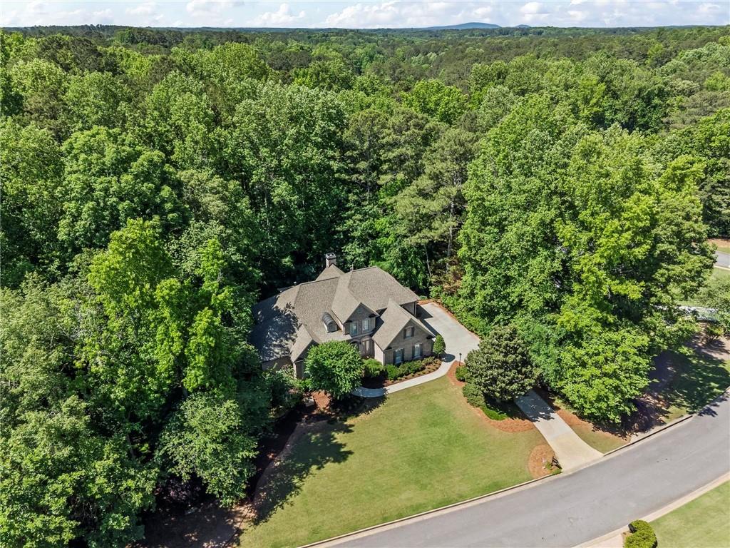 711 Hallbrook Court