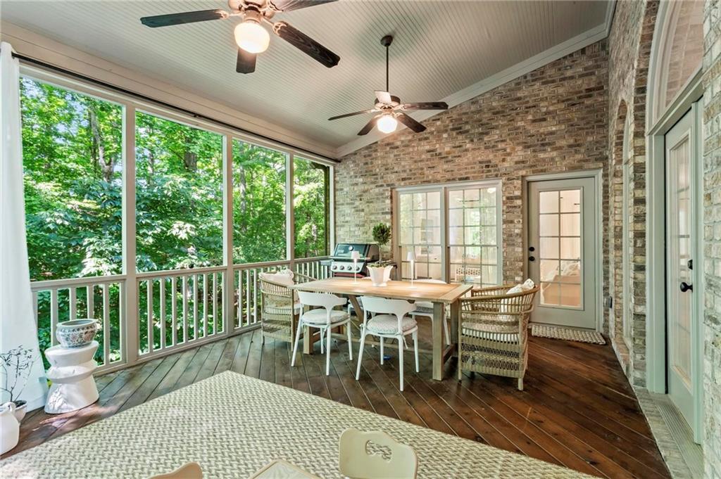 711 Hallbrook Court
