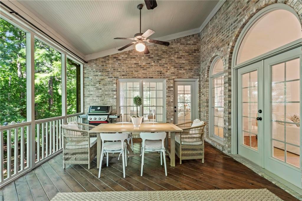 711 Hallbrook Court