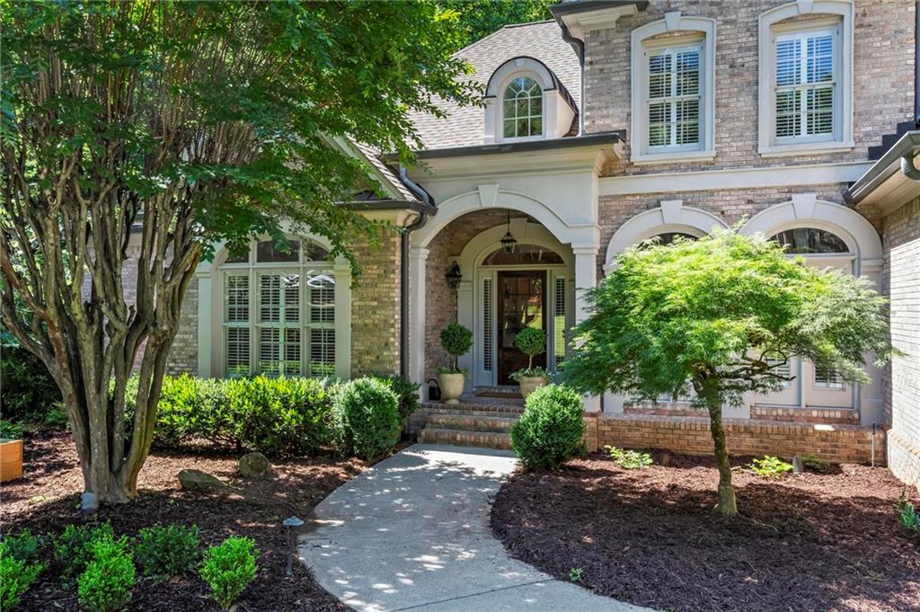711 Hallbrook Court