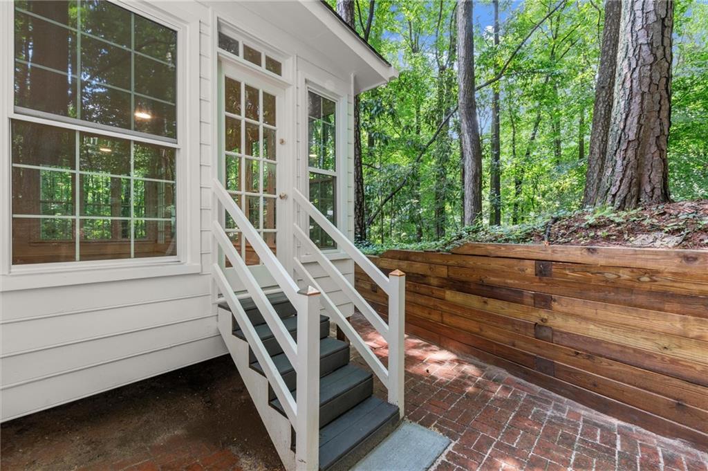 2798 Brookcliff Landing