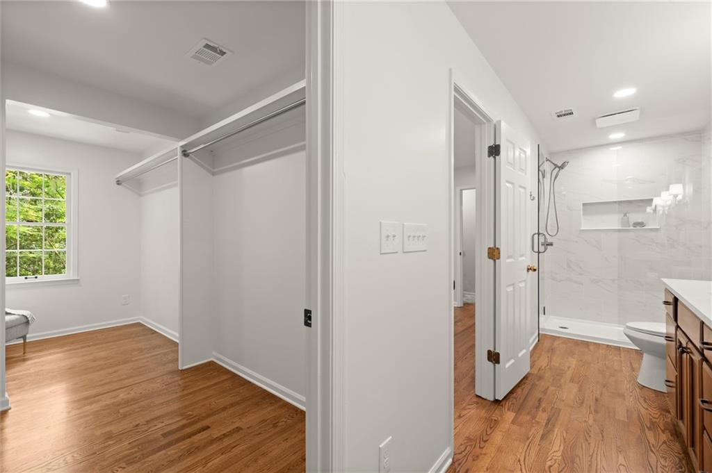 2798 Brookcliff Landing