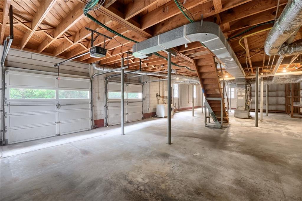 2538 Birchwood Drive NE