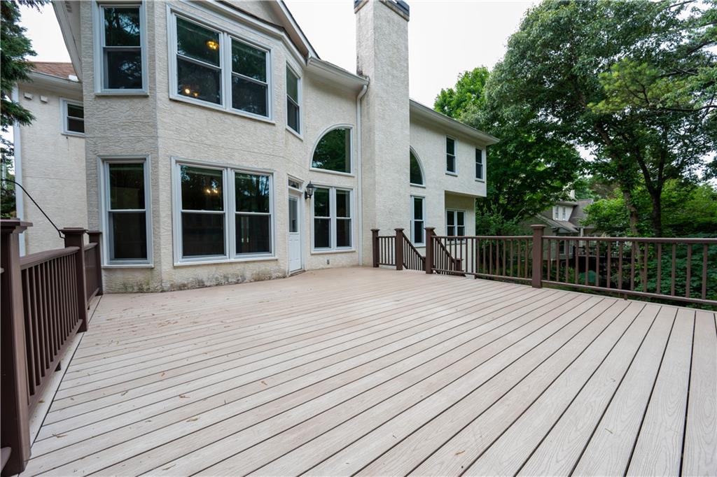 1073 Towne Lake Hills E