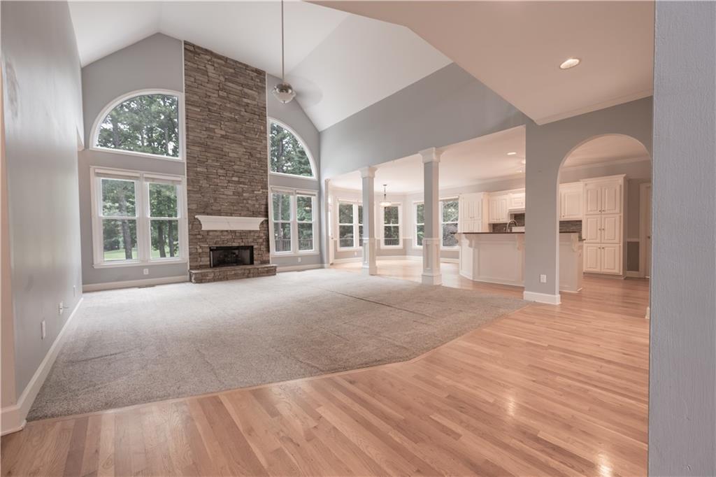 1073 Towne Lake Hills E
