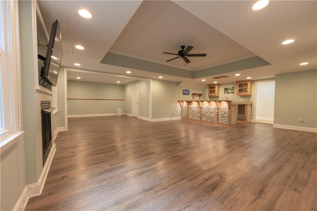 1073 Towne Lake Hills E