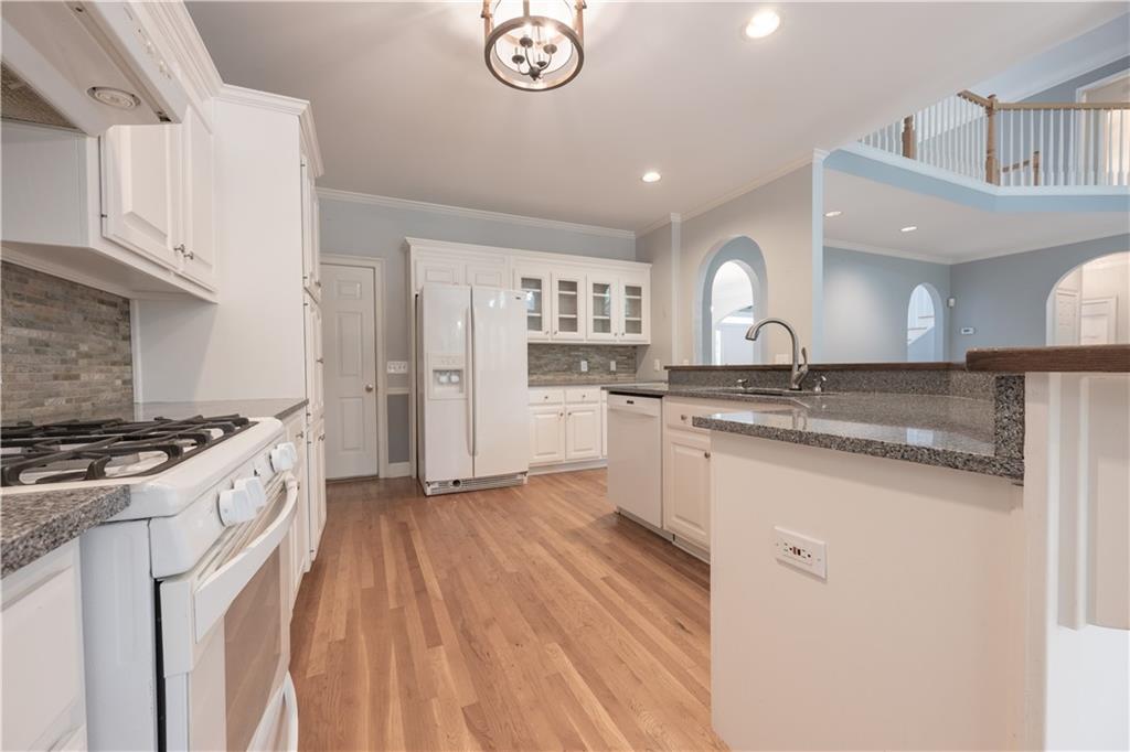 1073 Towne Lake Hills E