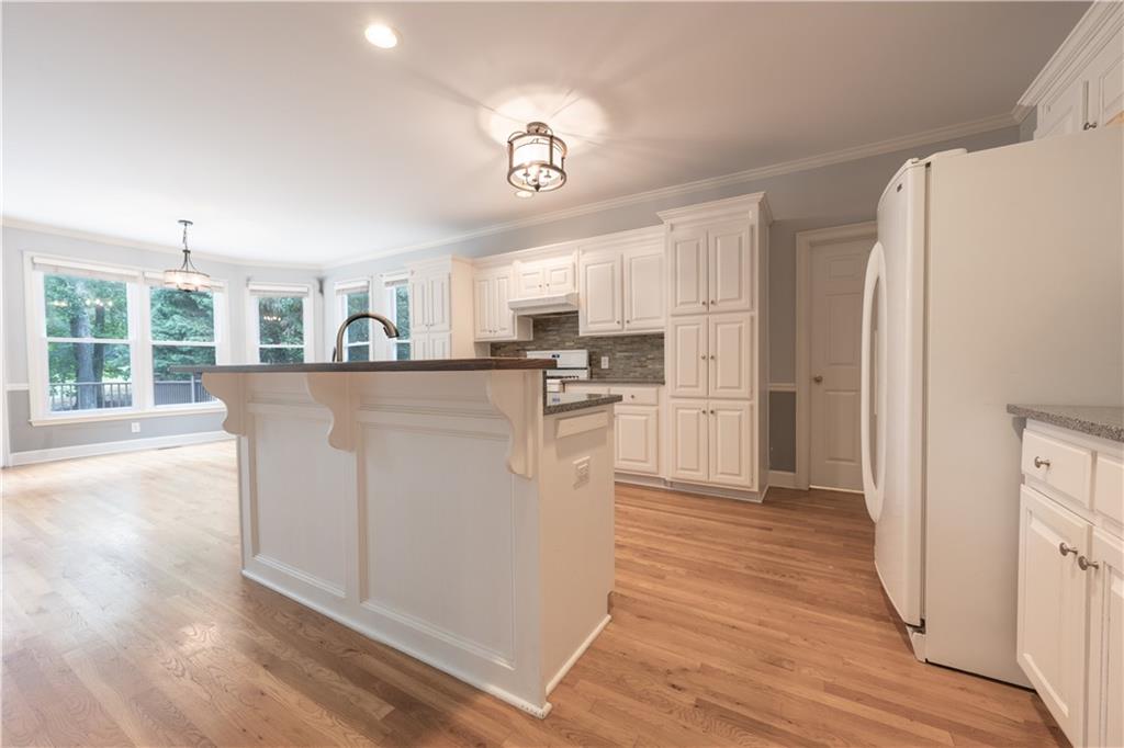 1073 Towne Lake Hills E