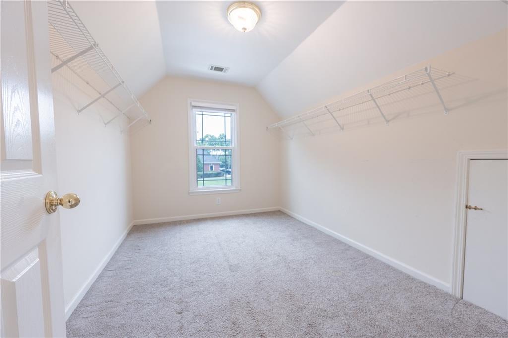 1073 Towne Lake Hills E