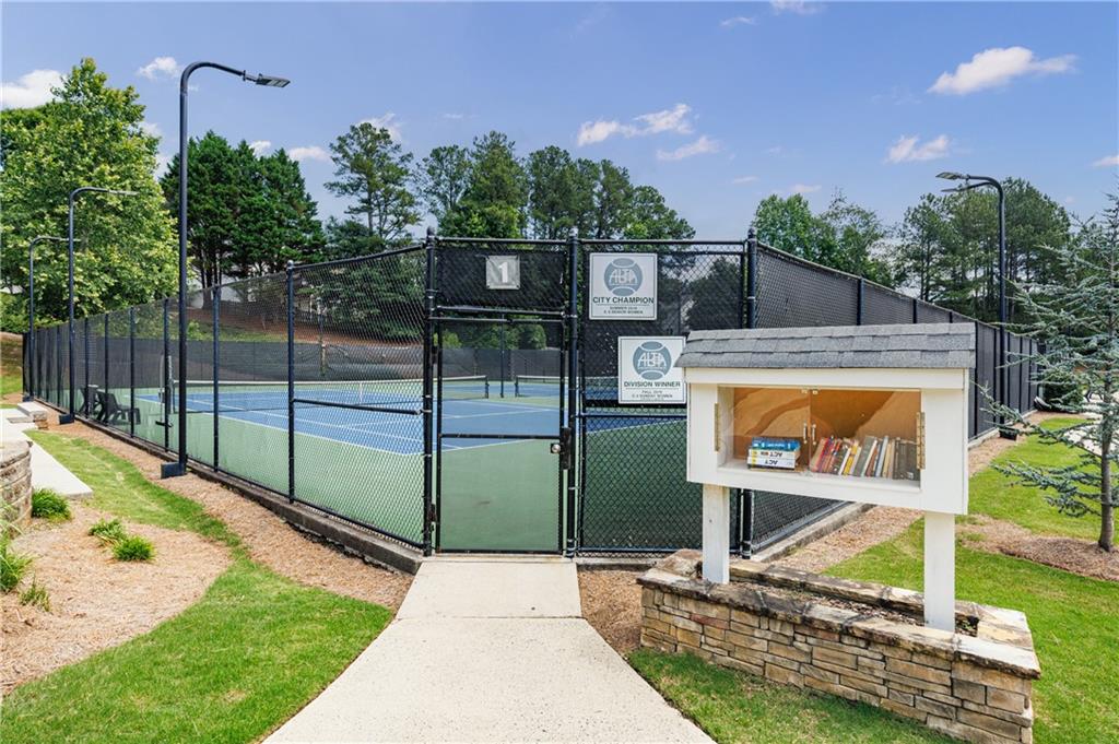 495 Chippenham Court