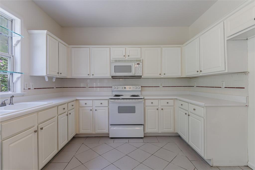 495 Chippenham Court