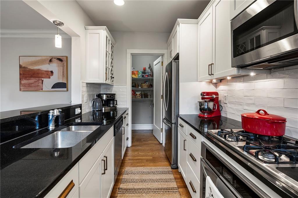2 Collier Road NW Unit 9