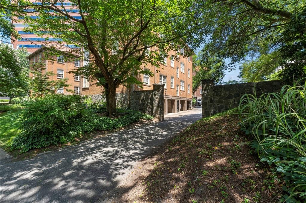 2 Collier Road NW Unit 9