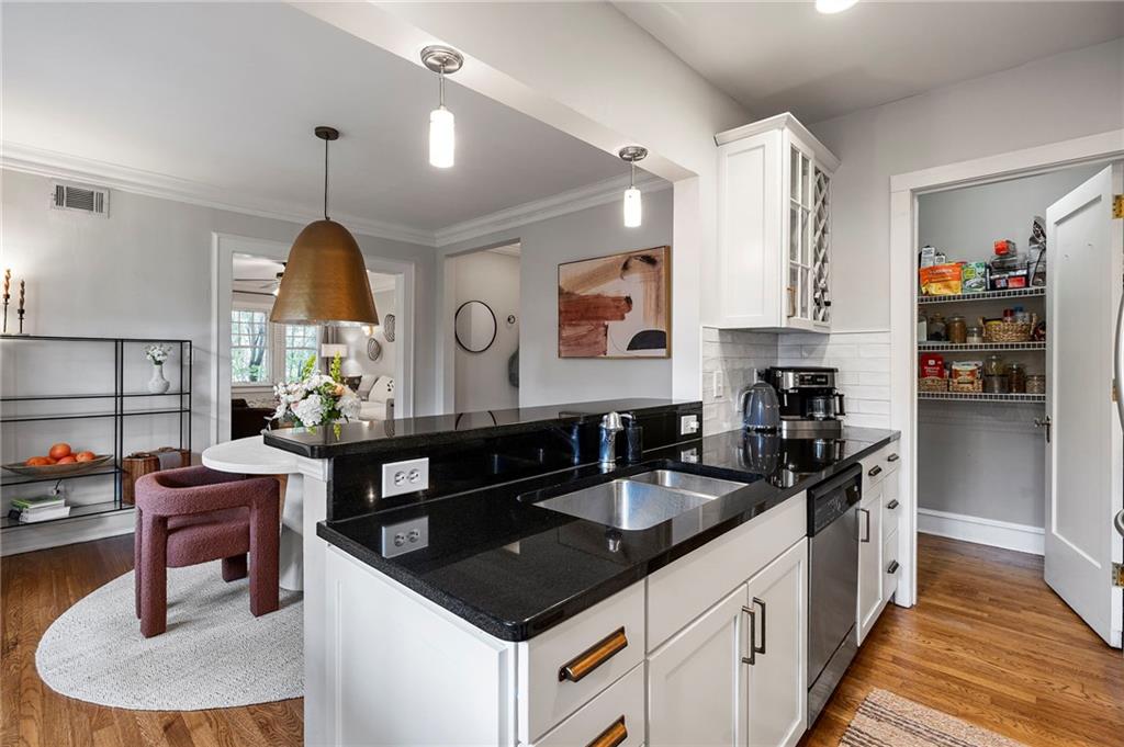 2 Collier Road NW Unit 9