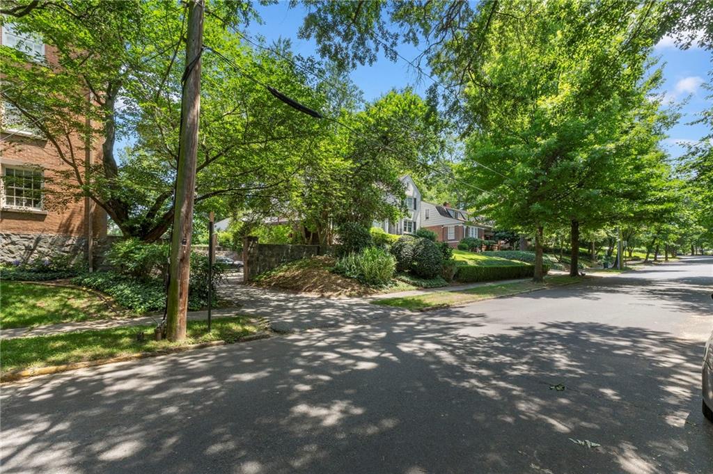 2 Collier Road NW Unit 9