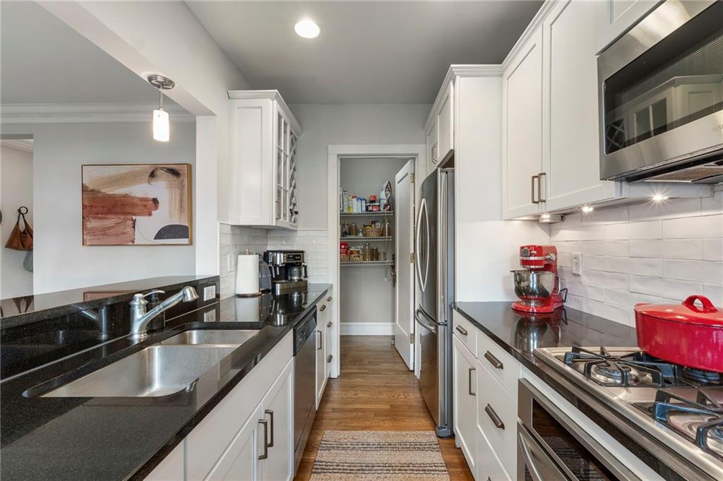 2 Collier Road NW Unit 9