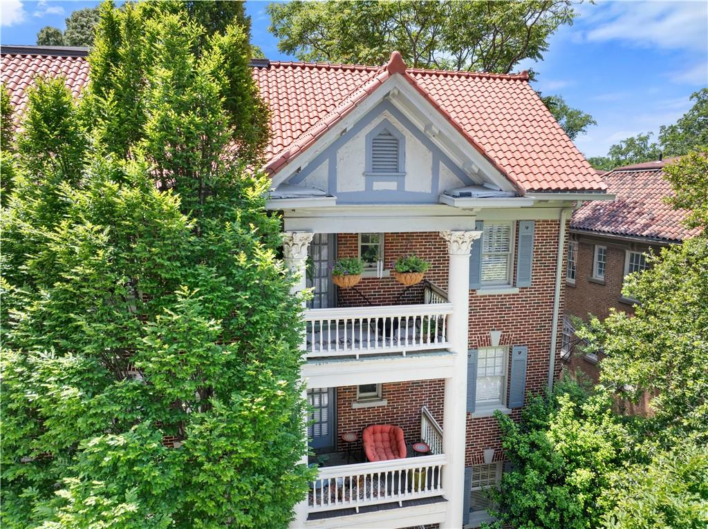 2 Collier Road NW Unit 9