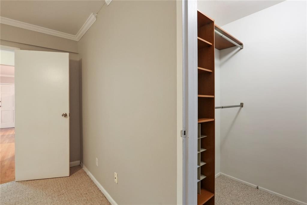 880 Glendale Terrace NE Unit 5
