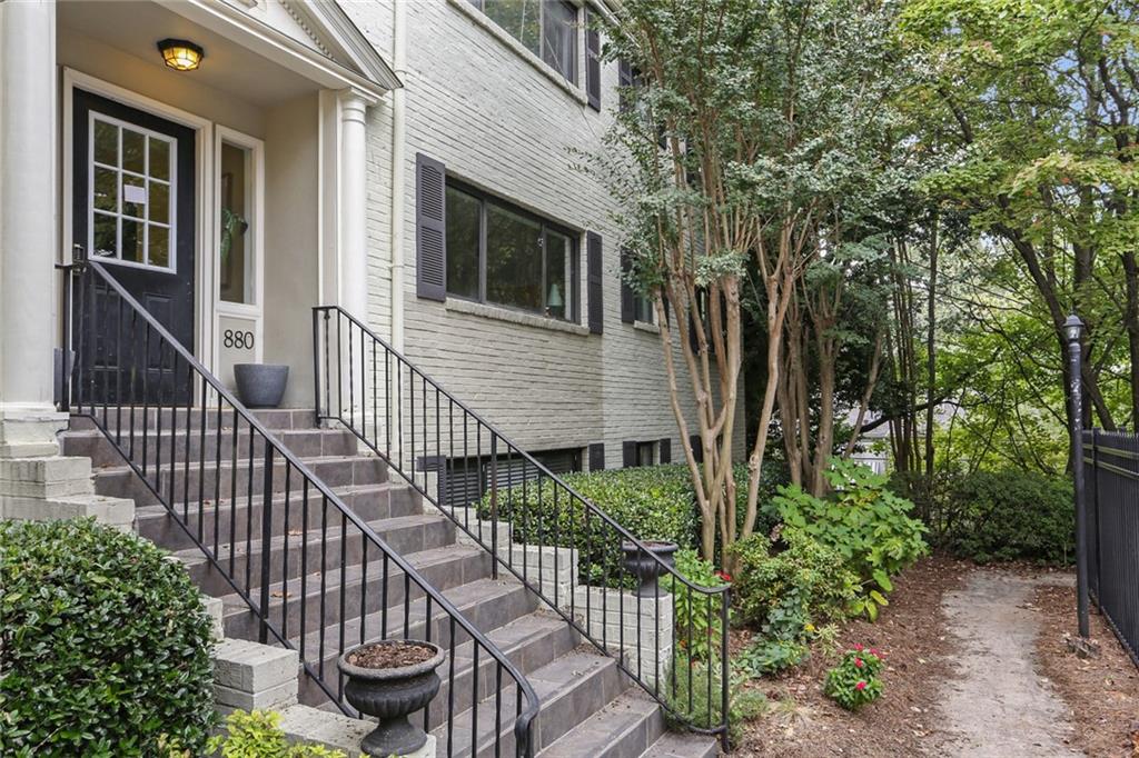 880 Glendale Terrace NE Unit 5
