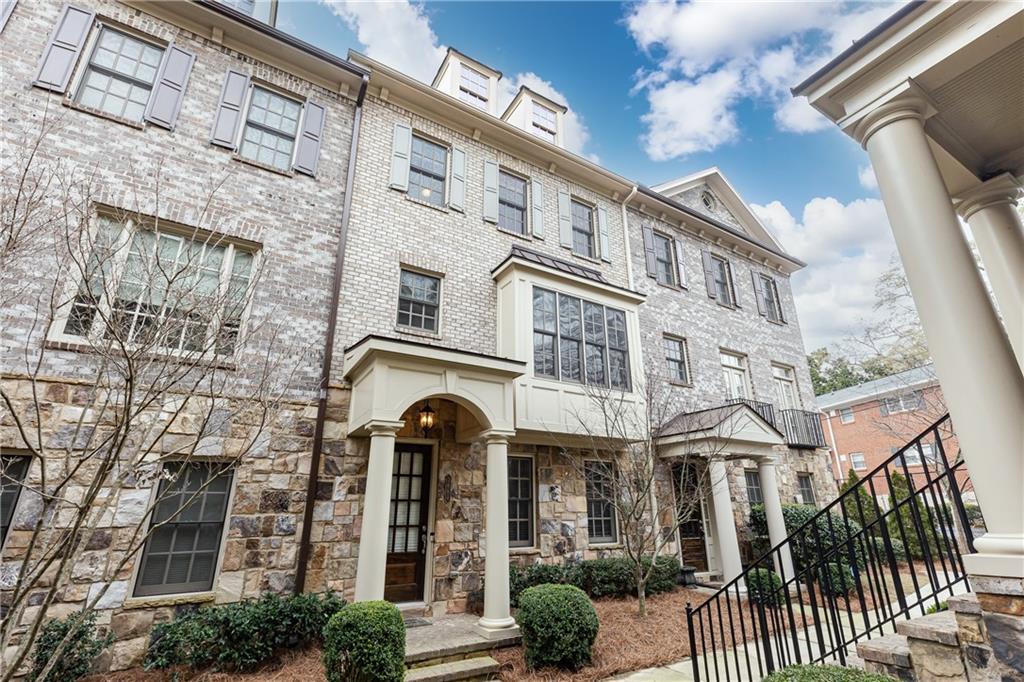 3664 Brookhaven Manor Crossing NE
