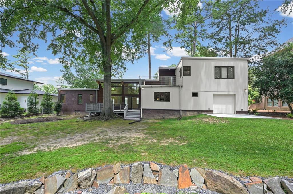 2223 Meadowvale Drive NE