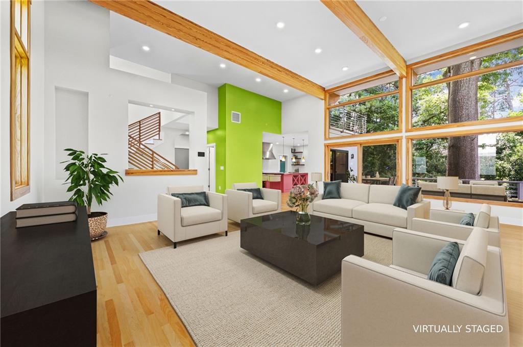 2223 Meadowvale Drive NE
