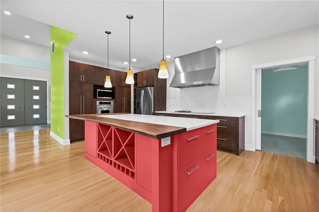 2223 Meadowvale Drive NE