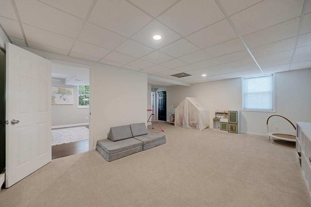 240 E Valley Drive
