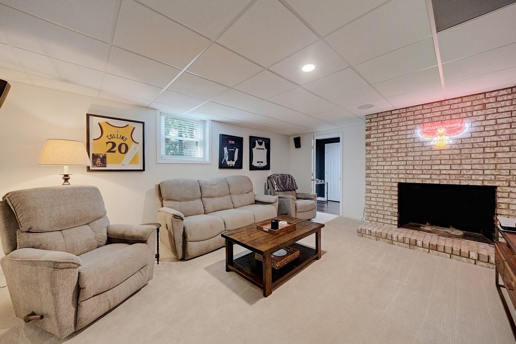 240 E Valley Drive