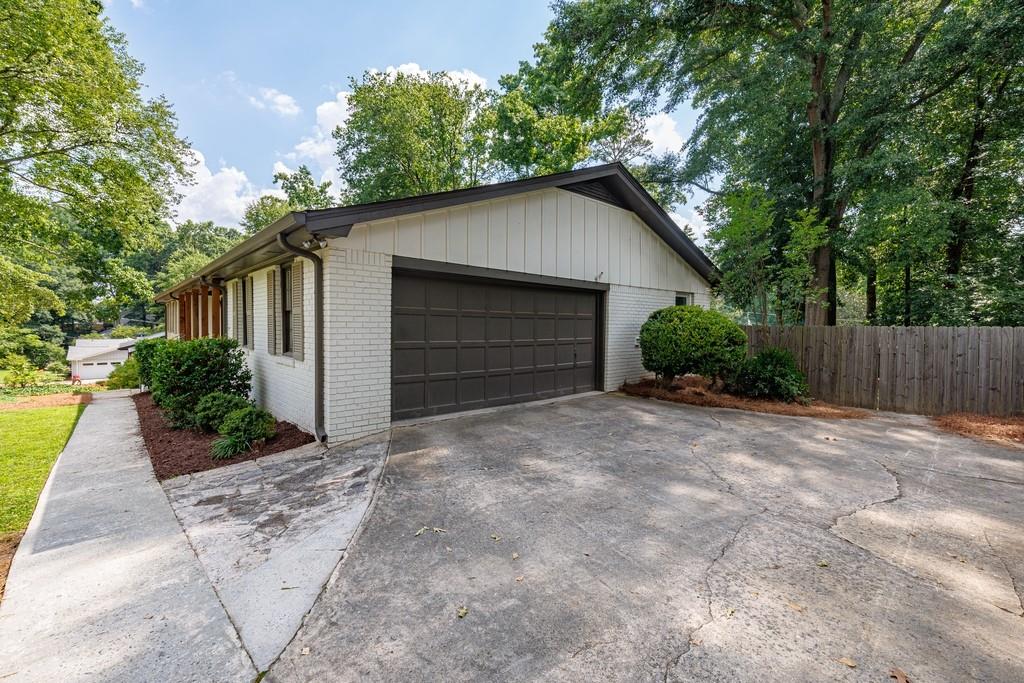 240 E Valley Drive