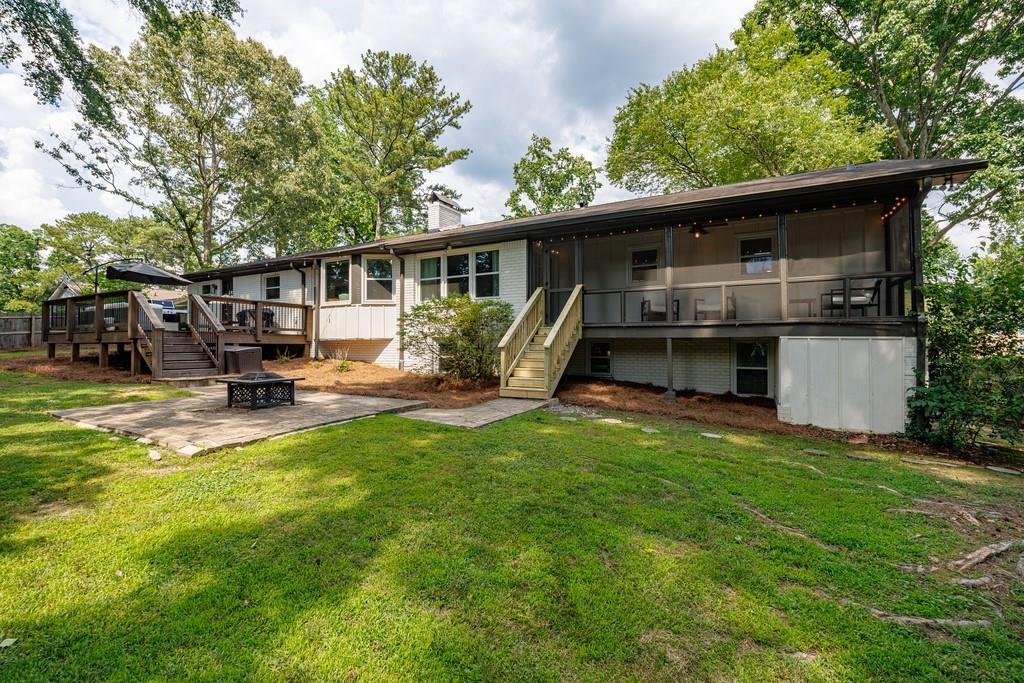 240 E Valley Drive
