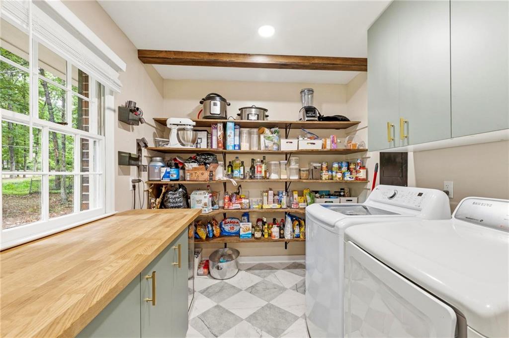 2373 Oxbow Circle