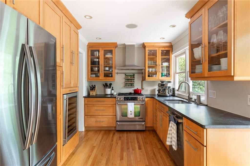 374 Lofton Road NW