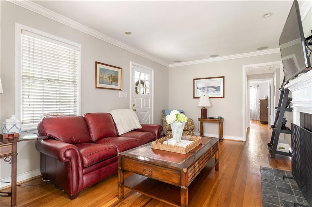 374 Lofton Road NW