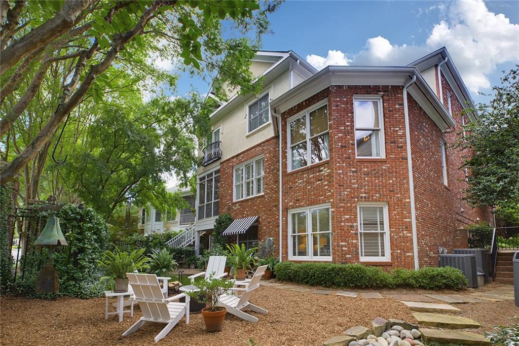 1053 Arbor Trace NE