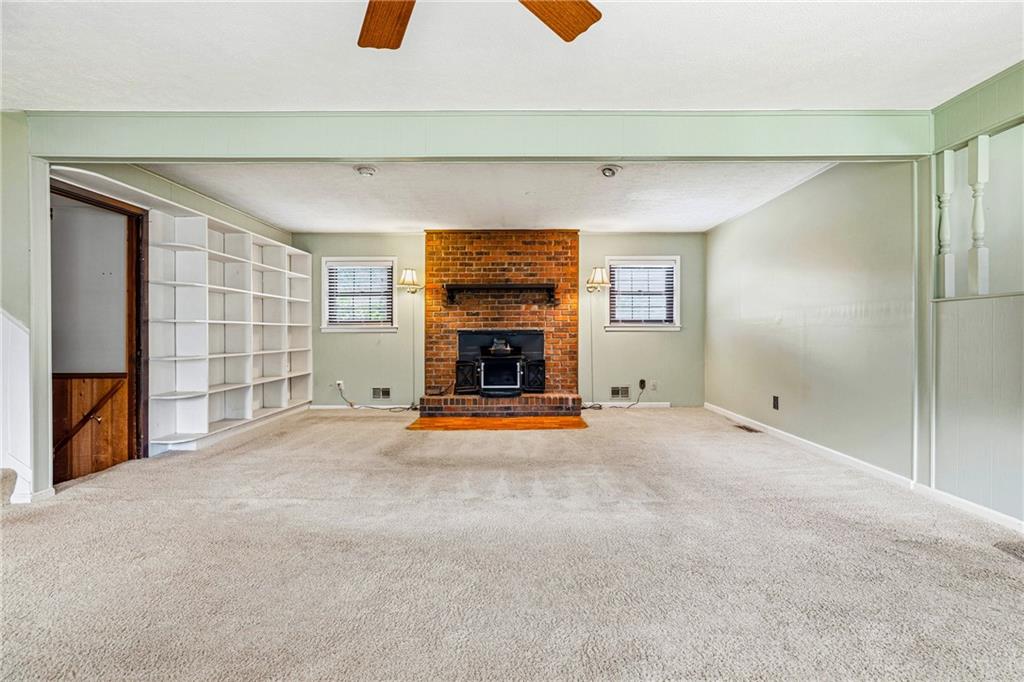 1833 Poinsettia Drive