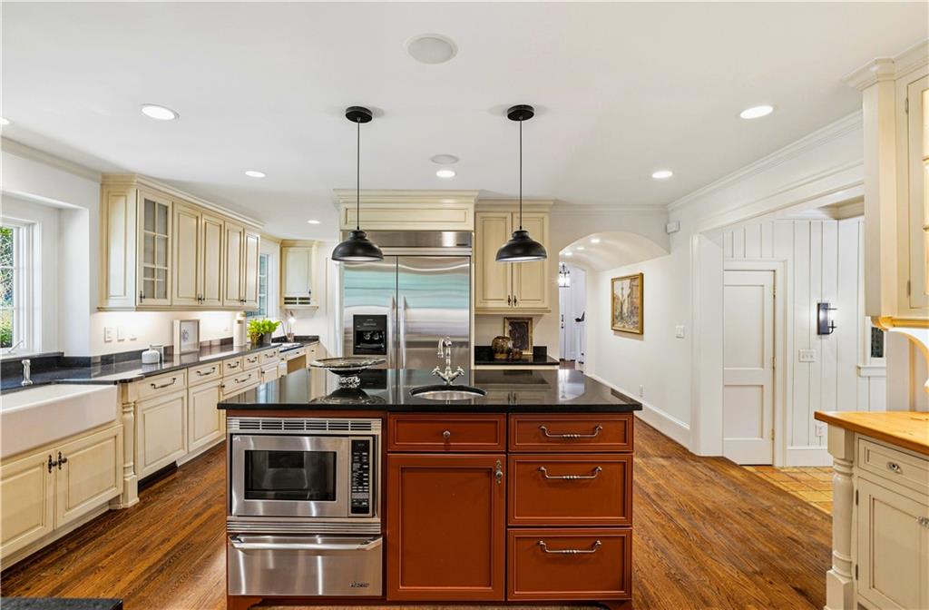 9 Palisades Road NE