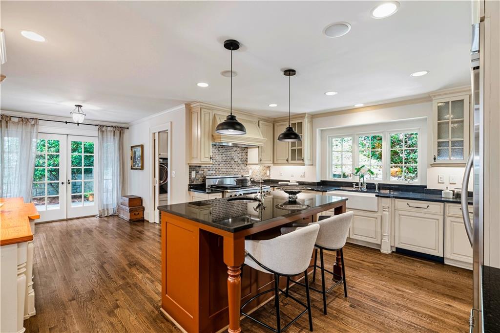 9 Palisades Road NE