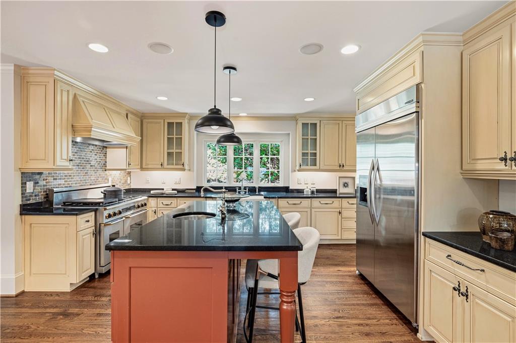 9 Palisades Road NE
