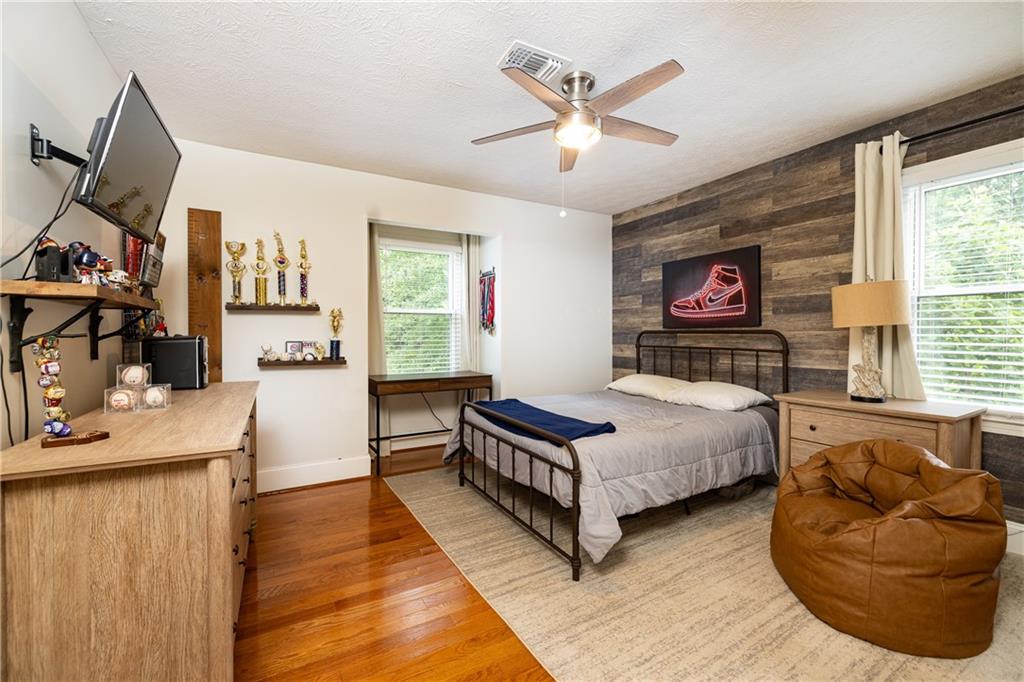2431 Prince Howard Trail