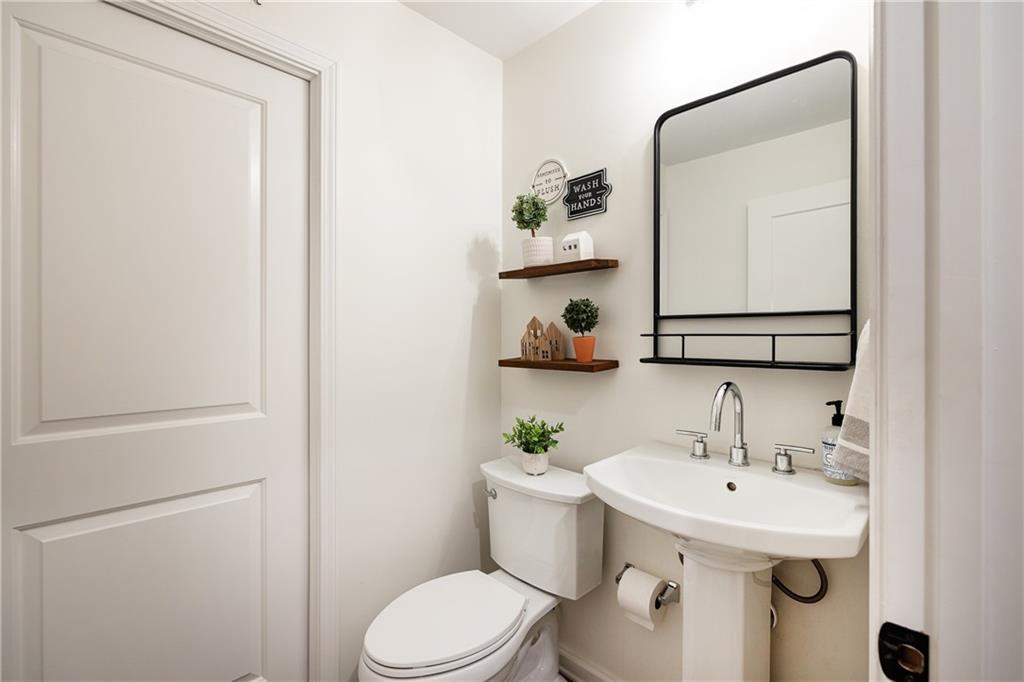 2431 Prince Howard Trail