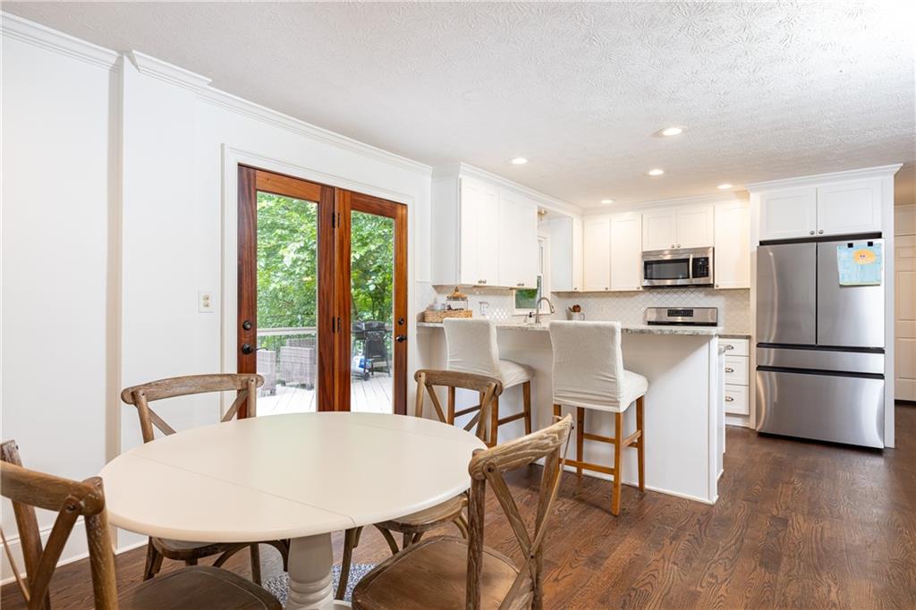 2431 Prince Howard Trail