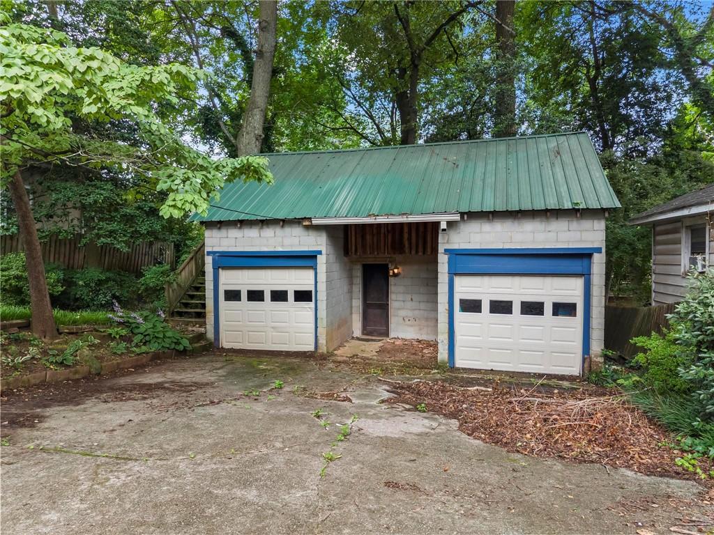 859 Virginia Circle NE