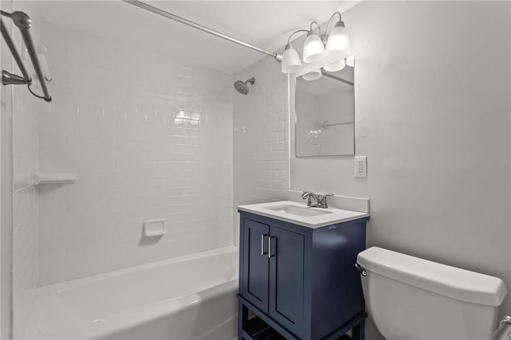 4282 Roswell Road NE Unit B2