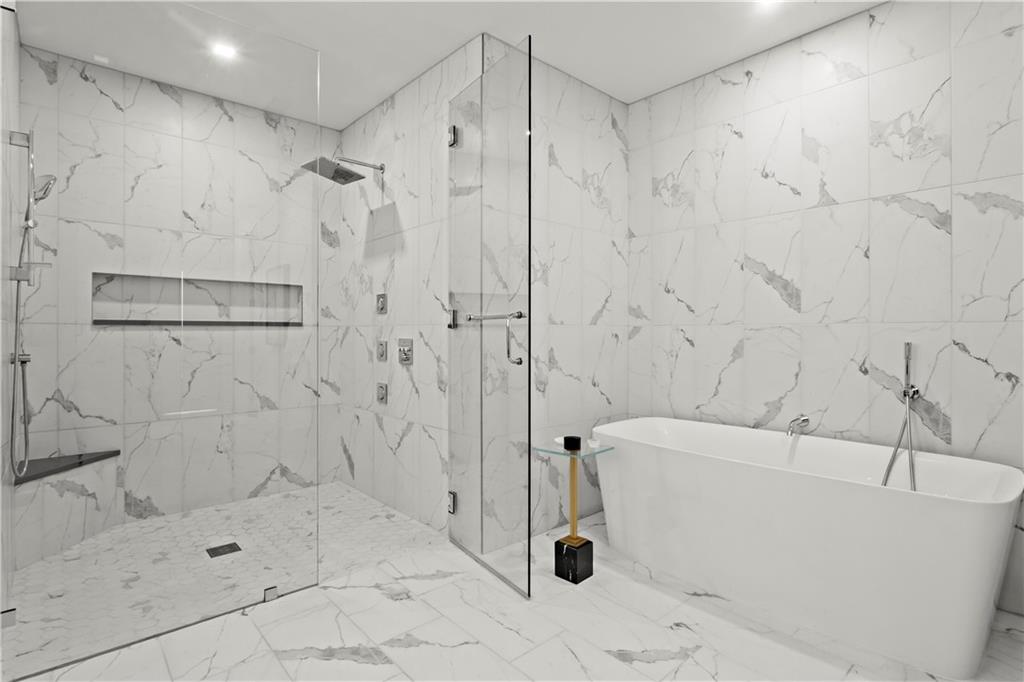 2520 Peachtree Road NW Unit 1003